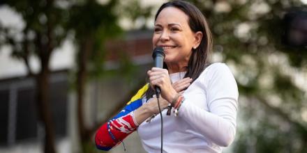 Machado dice a Noboa que la entrega de su Nobel será histórico para la región