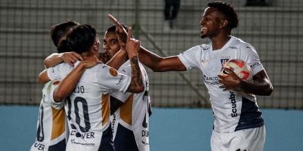 Liga goleó a Delfín con triplete de Michael Estrada