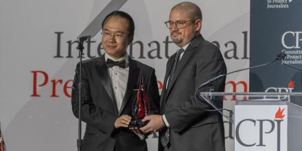 Periodistas ecuatorianos exiliados ganaron premio CPJ a libertad prensa