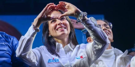 Luisa González apunta a la Prefectura de Manabí en medio de tensiones políticas