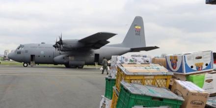 La FAE transportó 10 toneladas de alimentos para abastecer a Galápagos