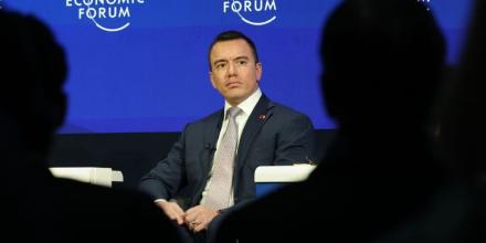 Noboa anunció tasa de 30 % a importaciones de Colombia por falta de cooperación antidrogas