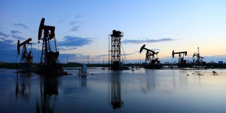 La OPEP+ mantendrá su oferta de crudo sin cambios hasta abril