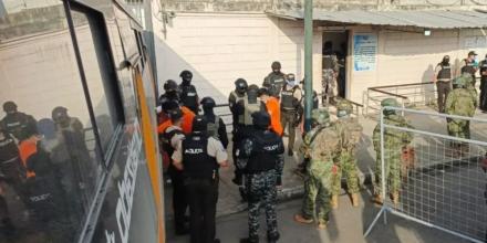 Los presos más peligrosos son trasladados a la nueva cárcel de máxima seguridad