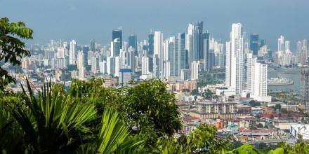 Panamá levanta sanciones comerciales a Ecuador tras acuerdo fiscal