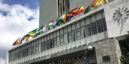 Reservas internacionales de Ecuador bajan en marzo tras récord histórico