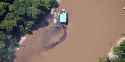 La minería ilegal se expande por la Amazonía colombiana