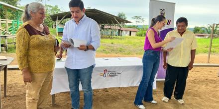 Pastaza: Productores de San Carlos recibieron títulos de propiedad