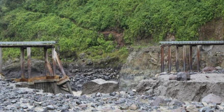 Dique del río Coca tenía garantías vigentes pese a colapso parcial por erosión