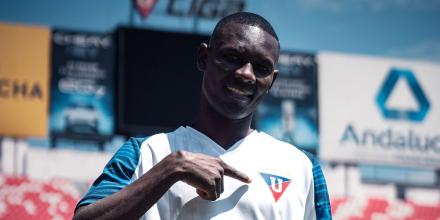 Liga fichó a Janner Corozo, figura de Barcelona en el 2025