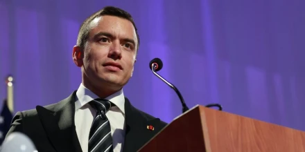 Noboa expresa su interés en restablecer las relaciones diplomáticas con México
