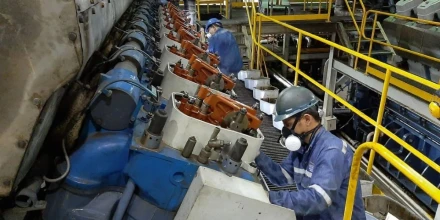 Empresas deberán generar su propia energía ante riesgo de apagones en Ecuador