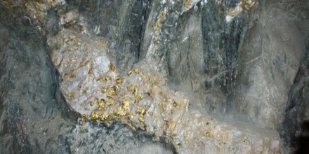 Salazar Resources reporta hallazgo de oro y plata de alta concentración en Morona Santiago 