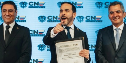 Presidente electo de Colombia plantea refinanciar la deuda pública para aliviar la presión fiscal
