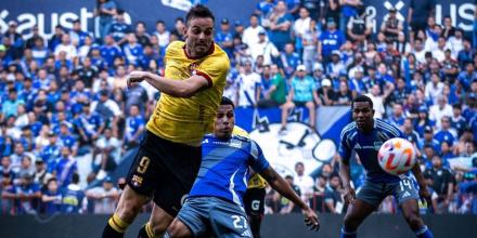 Barcelona goleó 4-0 a Emelec en el Capwell