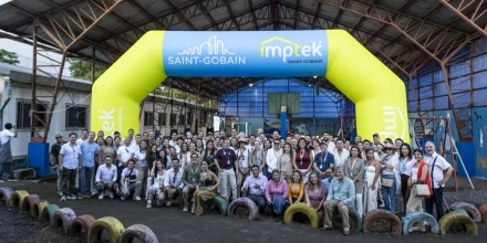 Saint-Gobain Imptek mejora infraestructura de escuela en Galápagos