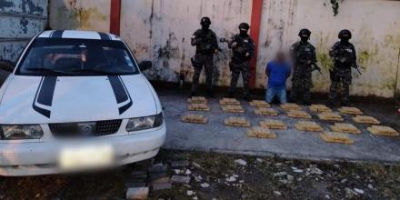 Policía incautó 100 kilos de cocaína en Napo