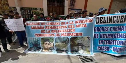 Mineros y sus familias marchan en Puno para exigir la reapertura de mina