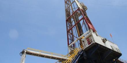 Nuevas intervenciones en tres pozos sumarán 2.411 barriles diarios a la producción petrolera