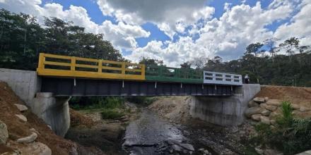 Zamora Chinchipe inaugura puente vehicular en Natentza 