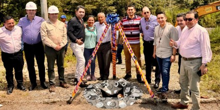 Pastaza: La primera piedra fue colocada en el puente vehicular en Santa Clara 
