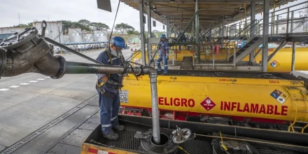 Subsidio a la gasolina Extra supera USD 1 por galón en junio pese al alza de precios
