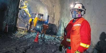 Mineras canadienses de oro fortalecen perspectivas en medio del alza internacional del metal
