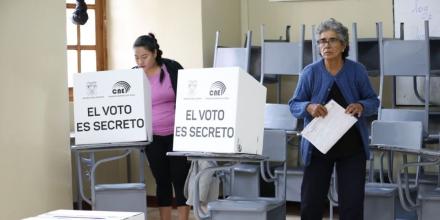 Los bonos de Ecuador cayeron tras el Referéndum