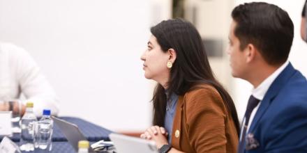 Ecuador recibe $630 millones del FMI tras señales de recuperación