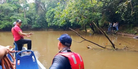 Bomberos mantienen búsqueda de adolescente desaparecido en el río Cuyabeno