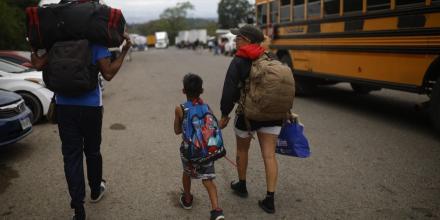 Miles de migrantes retornan desilusionados del “sueño americano” 