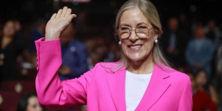 Annabella Azín, madre de Daniel Noboa, recibió credencial de asambleísta