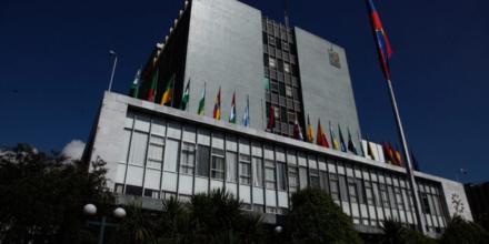 Ecuador recibe USD 500 millones mediante crédito de apoyo del FLAR 