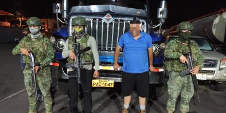 El Ejército decomisó 10.000 galones de combustibles en Orellana El Ejército decomisó 10.000 galones de combustibles en Orellana