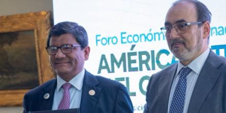 Gobierno y CAF impulsan nueva estrategia productiva sin endeudamiento