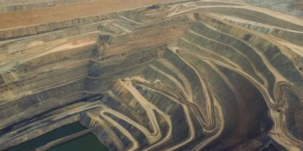 Gobierno de Petro presiona a Glencore por futuro de la mina Cerrejón 