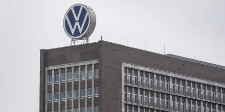 Volkswagen evalúa incursionar en defensa en medio del giro industrial europeo