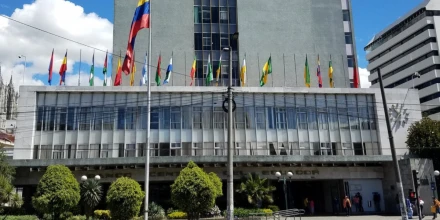 Riesgo país baja a 404 puntos tras nueva colocación de bonos internacionales