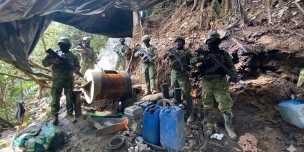 Perú destruye bienes vinculados a la minería ilegal por más de USD 940.000 en la Amazonía