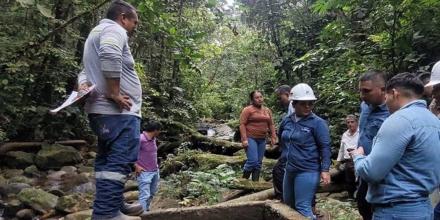 Sucumbíos: 8 mil personas están sin agua tras perforación ilegal de poliducto
