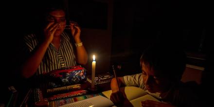 Ecuador requiere USD 3 700 millones anuales para evitar apagones y fortalecer su sistema eléctrico
