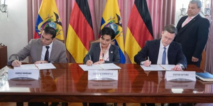Ecuador y Alemania firman acuerdo para facilitar migración laboral calificada