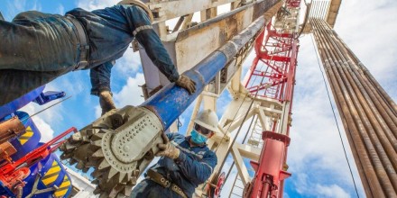 Petroecuador incorpora nuevo pozo en Auca con producción de más de 3.100 barriles diarios