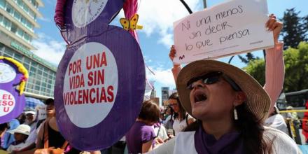 El 55 % de mujeres de una provincia andina de Ecuador ha sufrido violencia, según encuesta