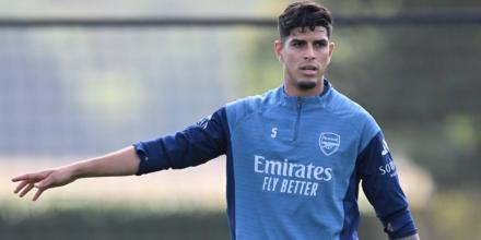 Piero Hincapié, listo para debutar con el Arsenal