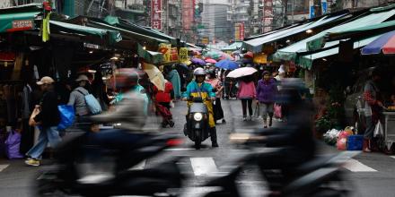China efectúa ejercicios con "fuego real de largo alcance" en aguas al norte de Taiwán