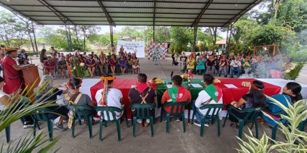 Indígenas A’i Cofán, Siekopaai y Waorani se gradúan como docentes para fortalecer la educación propia en la Amazonía