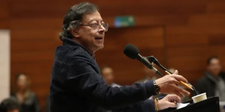 Petro vuelve a presionar a Noboa por Glas y reabre tensión política entre Ecuador y Colombia