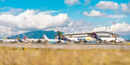 Restricción de combustible aeronáutico obliga a replantear operaciones en Ecuador