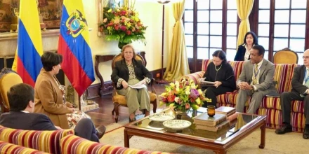 Ecuador y Colombia buscan reducir tensiones por seguridad y comercio